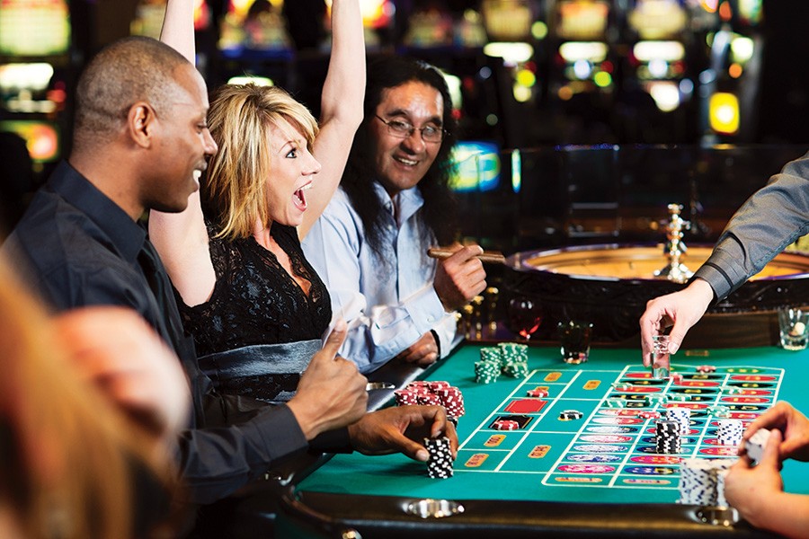 People often play online casino games to earn money, which is one of the main reasons.